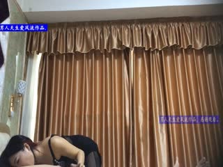 男模裸色无玛椰林