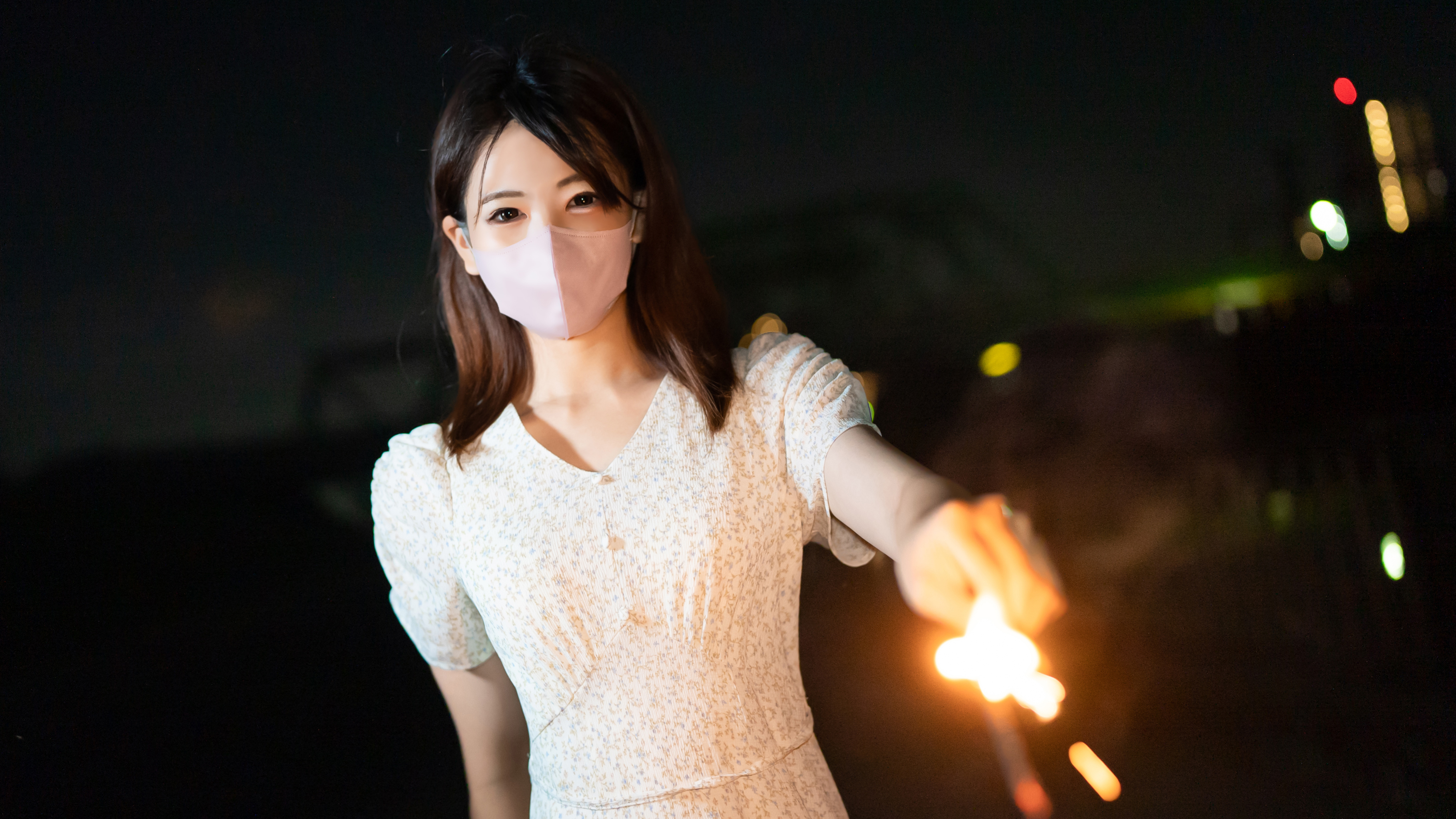 别揉我奶头～啊～嗯～免费视频网站