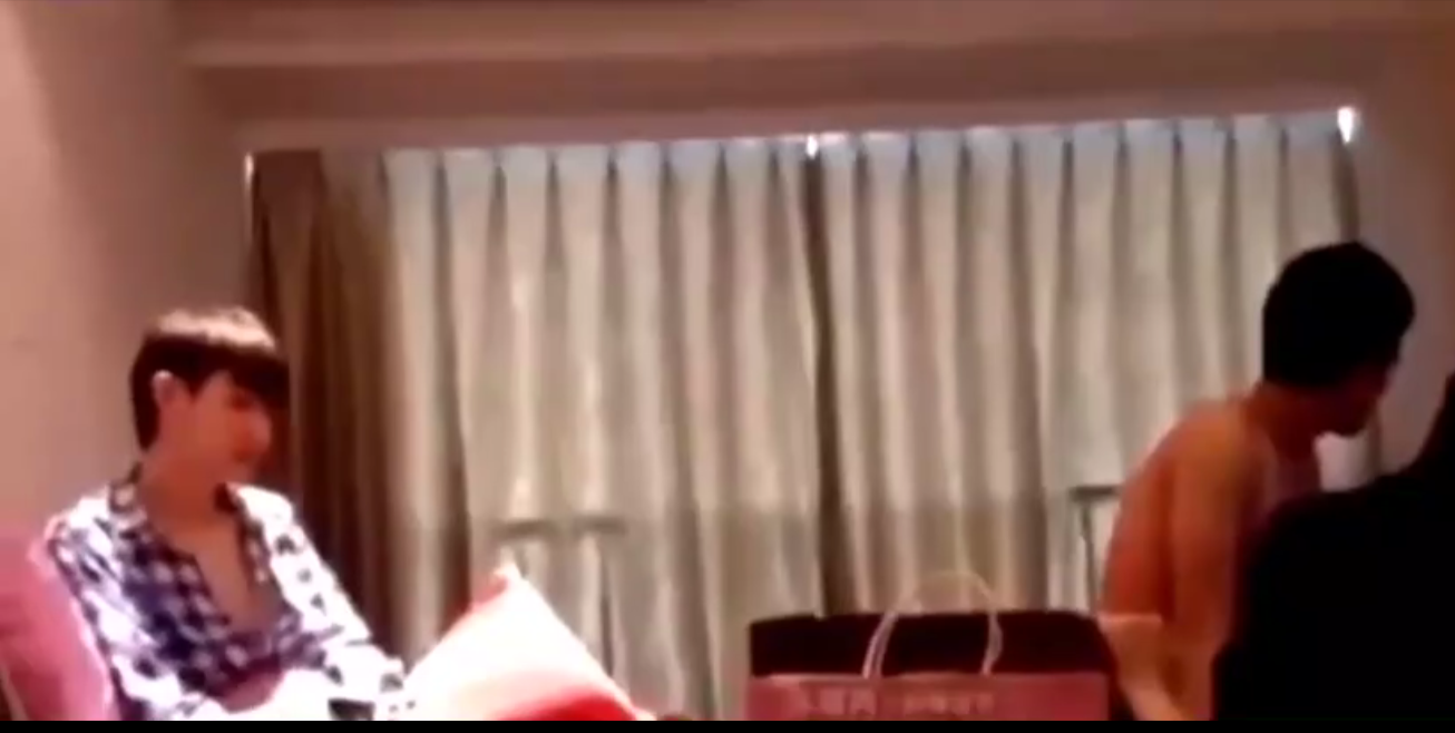 老板和我共享娇妻