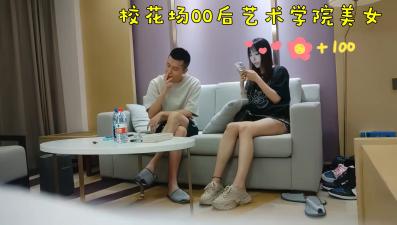 两个女人互舔