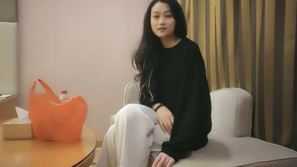 老师掀开短裙让我挺进h