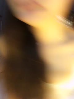 美女被吸乳脱偷看洗澡