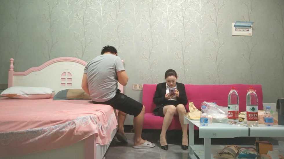 吻胸摸腿揉屁股娇喘视频