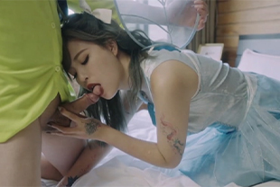 少妇AAA