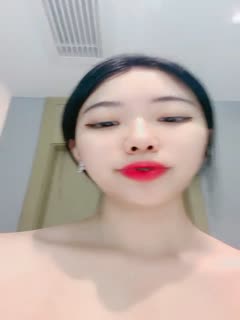 吻戏摸大腿中间脱裤衩