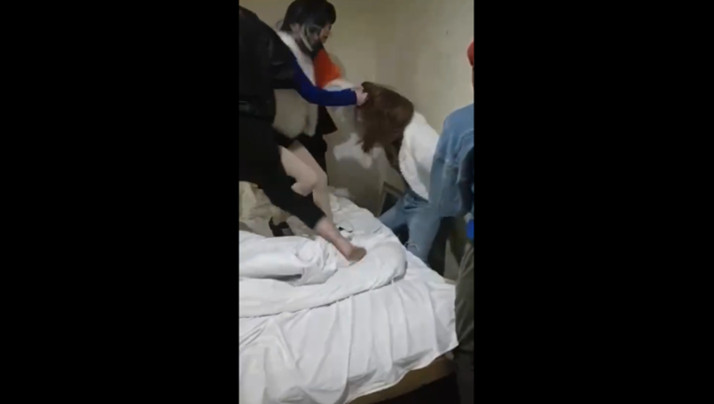 欧美日韩舔吸三级片