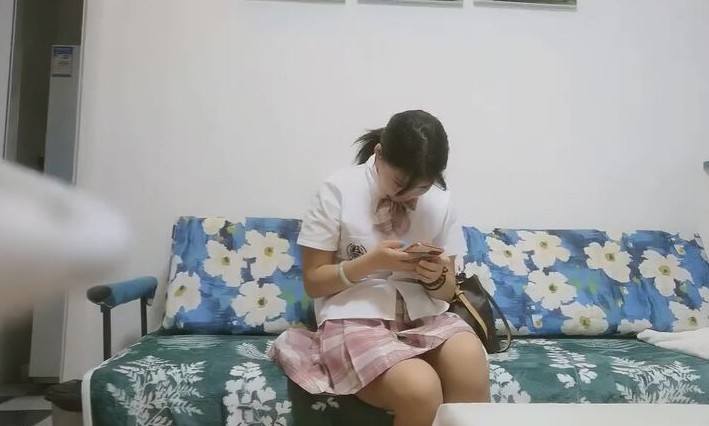 黄片18岁色情片