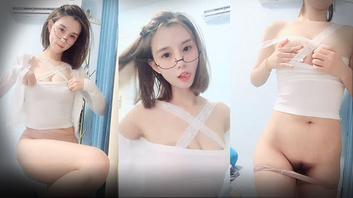 穿裙子上课偷偷自慰喷出水来了